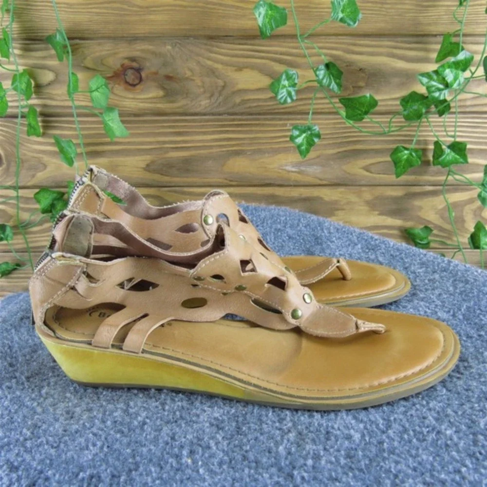 Baretraps Women's Baccall T-Strap Brown Synthetic Sz 8.5 Medium Gently Used 2025